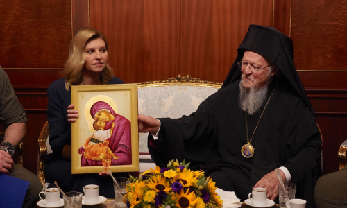 Olena Zelenska Ekumeenisessa patriarkaatissa patriarkka Bartolomeoksen luona 2. lokakuuta 2022