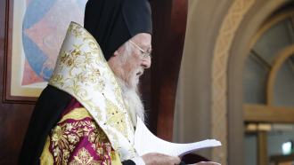 Patriarkka Bartolomeos puhuu Uspenskissa syyskuussa 2023