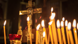 Tuohuksia ja Kristuksen risti 