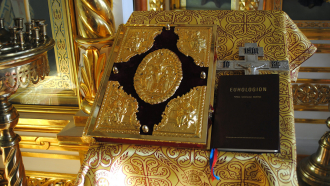 katumuksen-sakramentti-evankeliumi-risti-ja-orologion-kuvituskuva