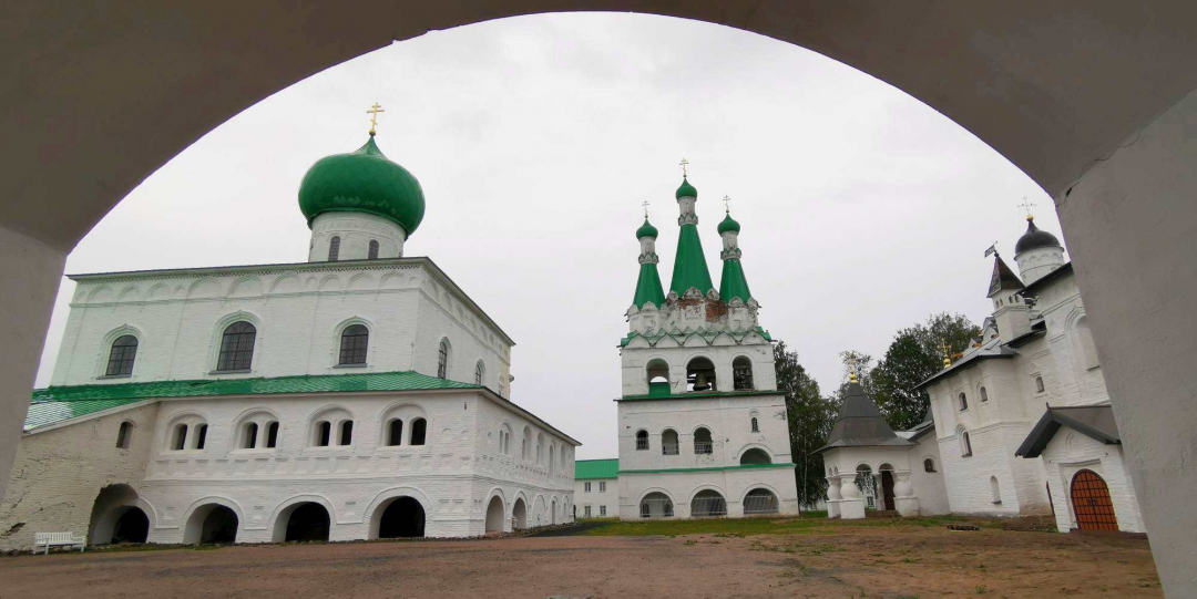 Pyhittäjä Aleksanteri Syväriläisen Pyhän Kolminaisuuden luostari