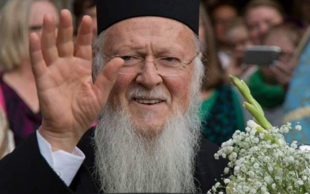 Bartolomeos-hymyilee-ja-tervehtii