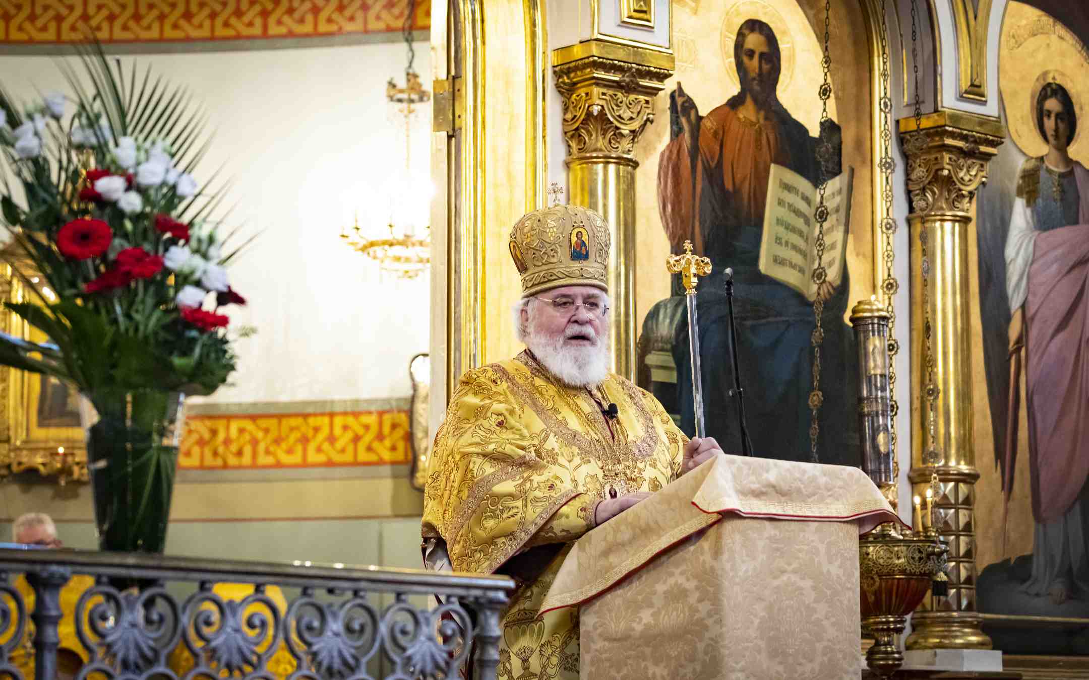 Arkkipiispa Leo Haminan piispa Sergein piispaksi vihkimisessä Uspenskin katedraalissa 2022