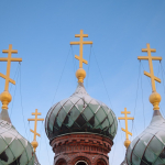 Tampereen ortodoksinen kirkon kupolit talvella