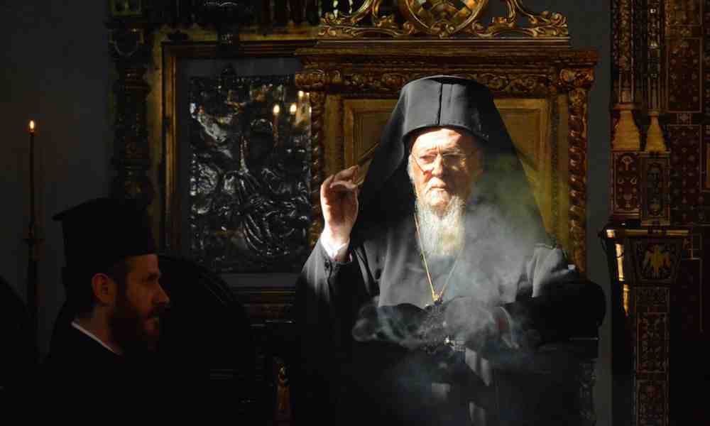 Konstantinopolin ekumeeninen patriarkka Bartolomeos 20.4.2022 kotikirkossaan 